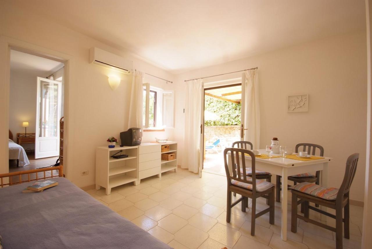 Residence Villa Morcone Capoliveri  Exteriör bild